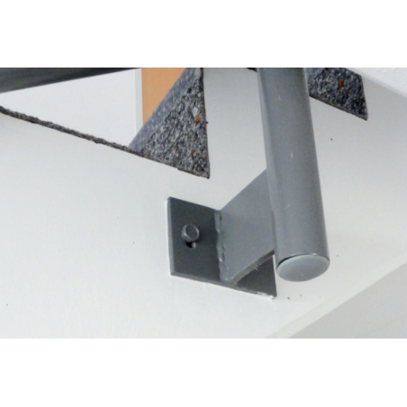 Application image of concrete screw BTS: Fixing of a staircase railing