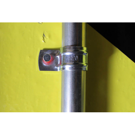 Application image of premium steel nails XHA for gas nailer FORCE ONE: Fixing to a steel beam