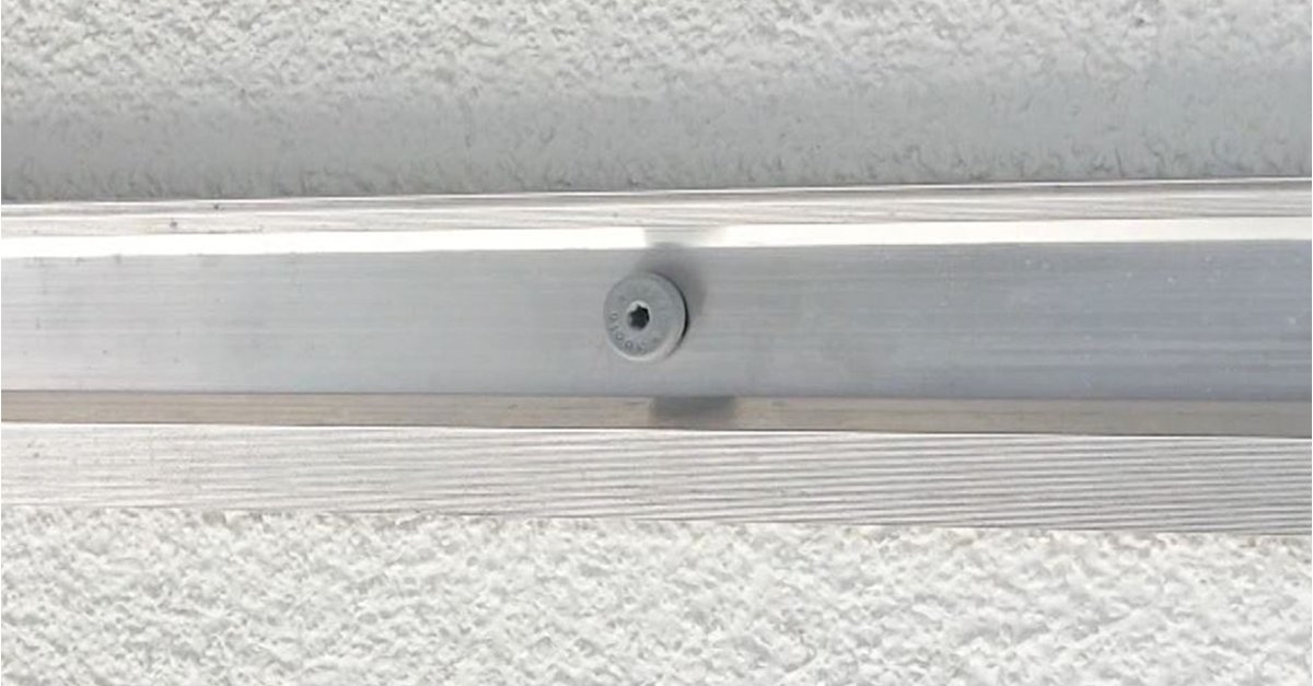 use case for the ips or ipsd screw fastening an wall connection profile to a house wall
