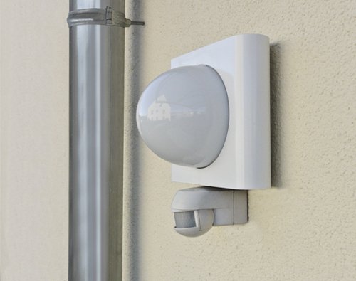 movement sensor for lamps mounted on a house wall